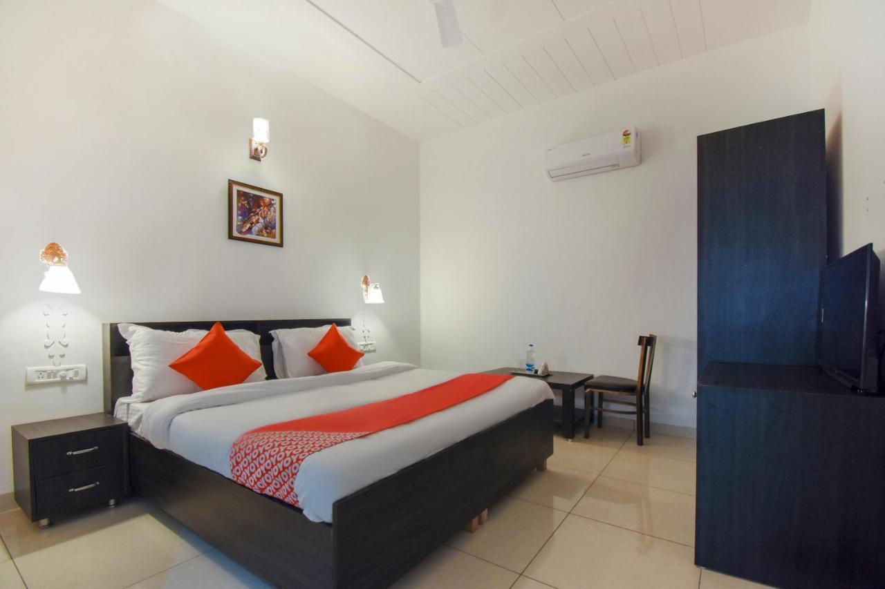 Oyo 75460 Sky High Residency Otel Ludhiana Dış mekan fotoğraf