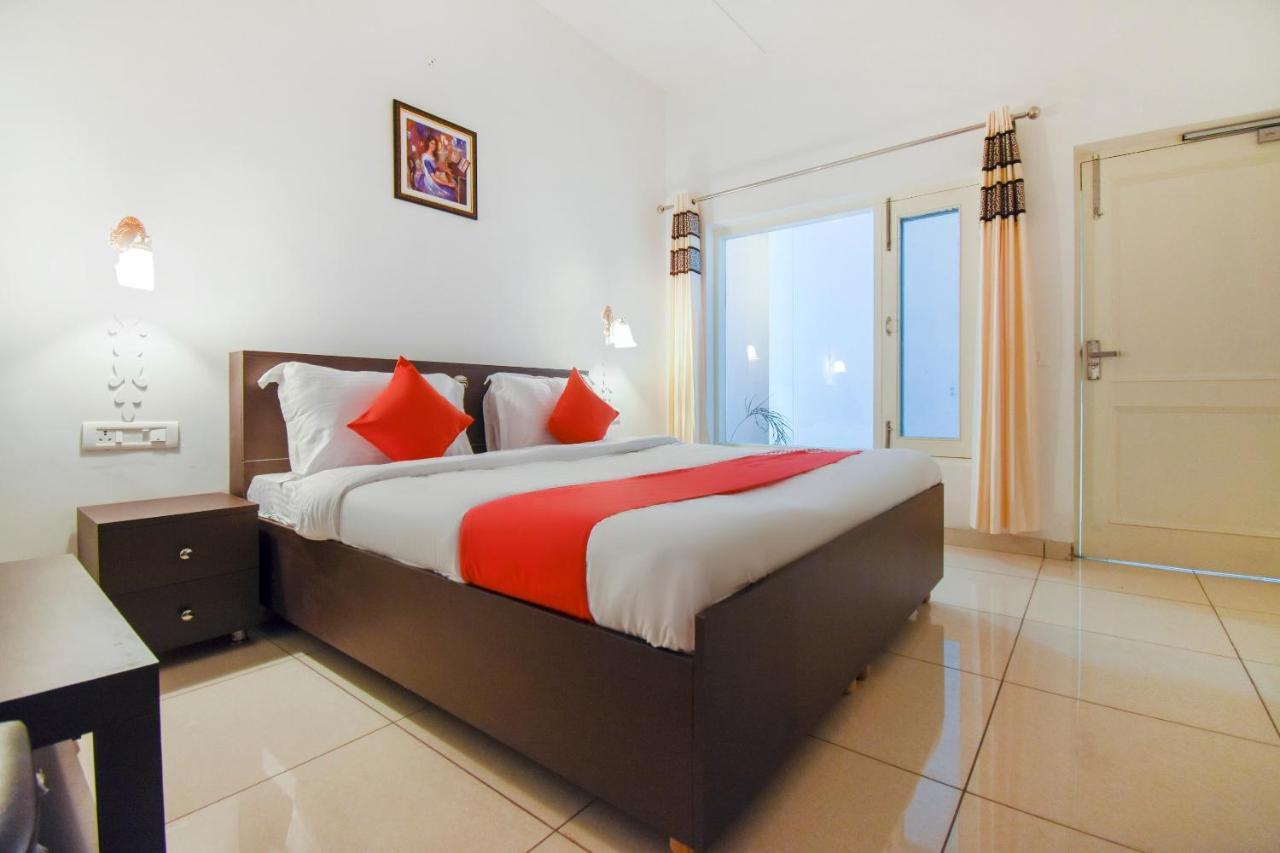 Oyo 75460 Sky High Residency Otel Ludhiana Dış mekan fotoğraf