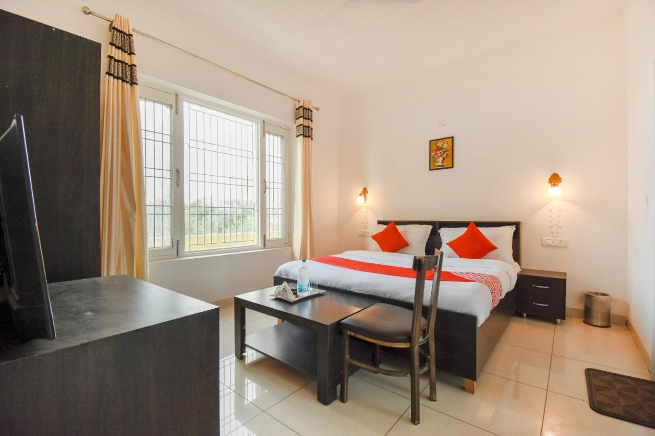 Oyo 75460 Sky High Residency Otel Ludhiana Dış mekan fotoğraf